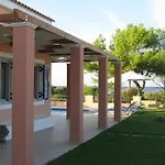 Remetzo Village Отель Ликсури