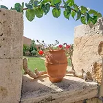 Remetzo Village Hotel 3*